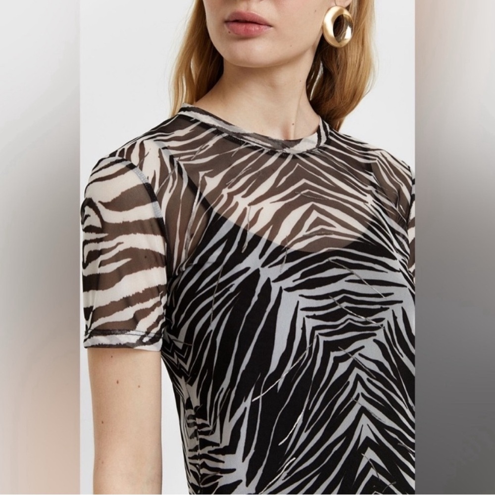 Desigual Sheer Zebra T-shirt Y2K Revival Women’s size XS EUC